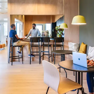 Photo de FlexOffice Genève Patio Plaza - Espace de bureau et espace de travail pour ton équipe