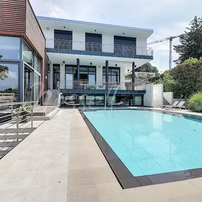 Photo de Nessell — Agence immobilière dans le canton de Genève
